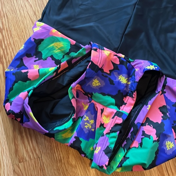 Free People x  Atmosea Bloom Surf Suit Size M  NWT - Picture 16 of 16